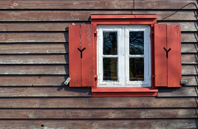 Salt in the Air, Science in the Breeze: What Your Nose Already Knows